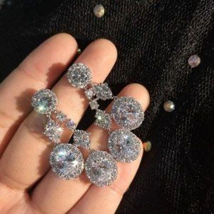 Diamond-Cut Round Oval Crystals Floral Prong Earrings